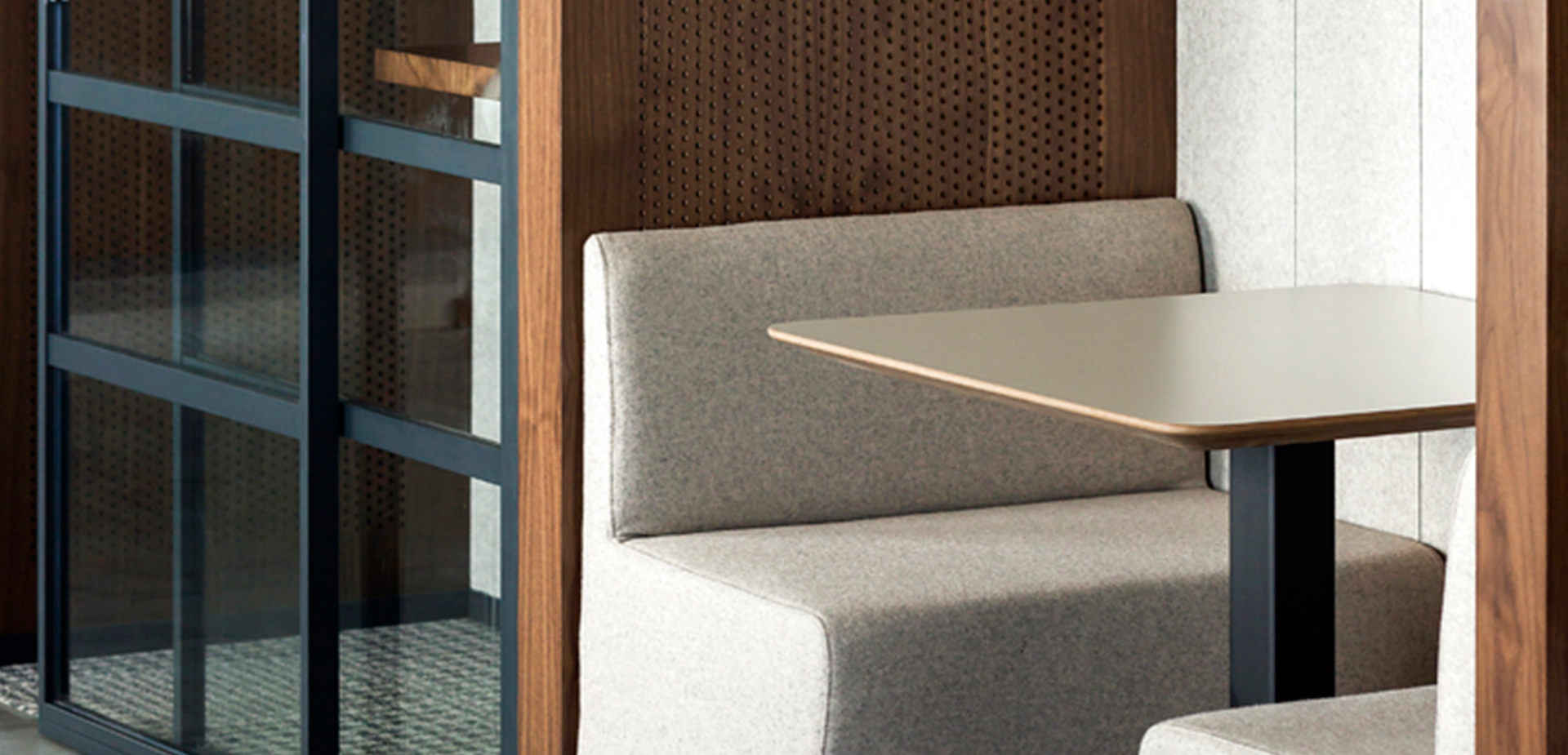 Creating the Perfect Atmosphere: How Hospitality Furniture Choices Impact Guest Perceptions