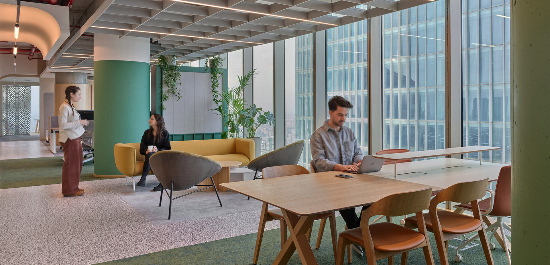 Communal Spaces: Elevating Workplace Dynamics for Modern Success